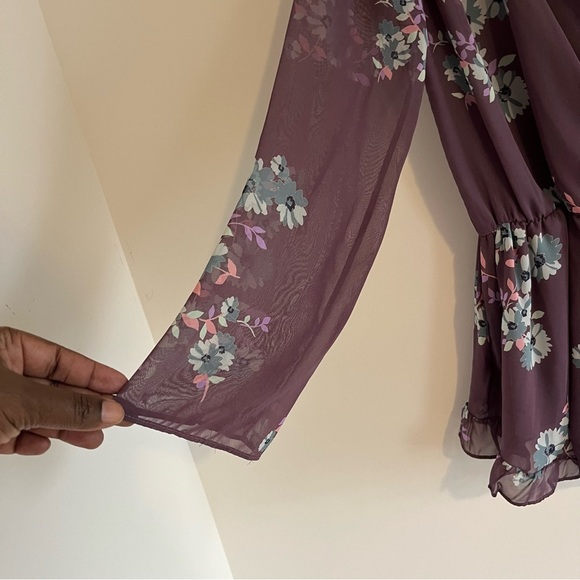Altar’d State Women’s Floral Romper size Small Sheer Purple Flowing Sleeves - Picture 6 of 13